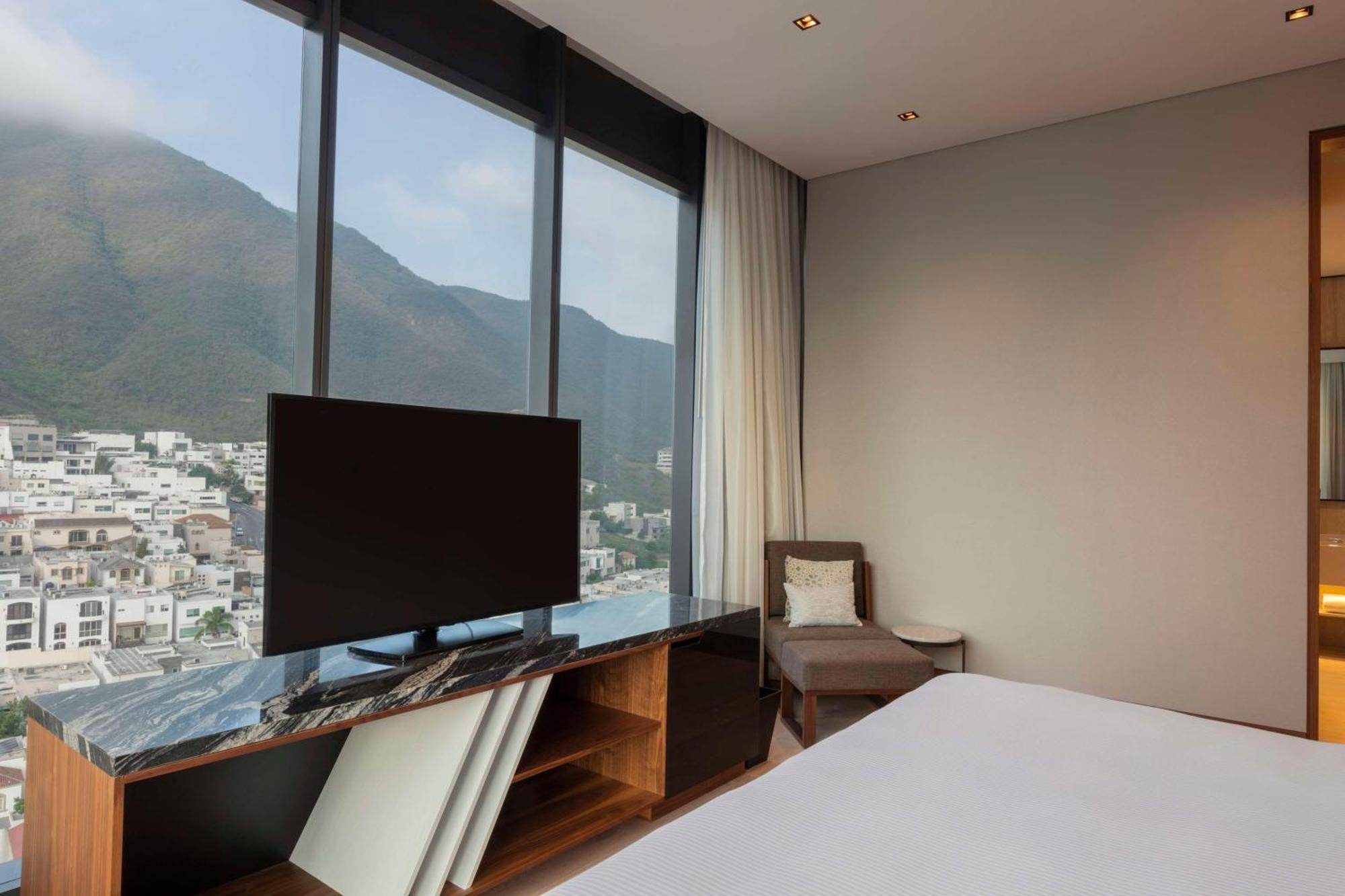 Hilton Monterrey Valle Екстериор снимка