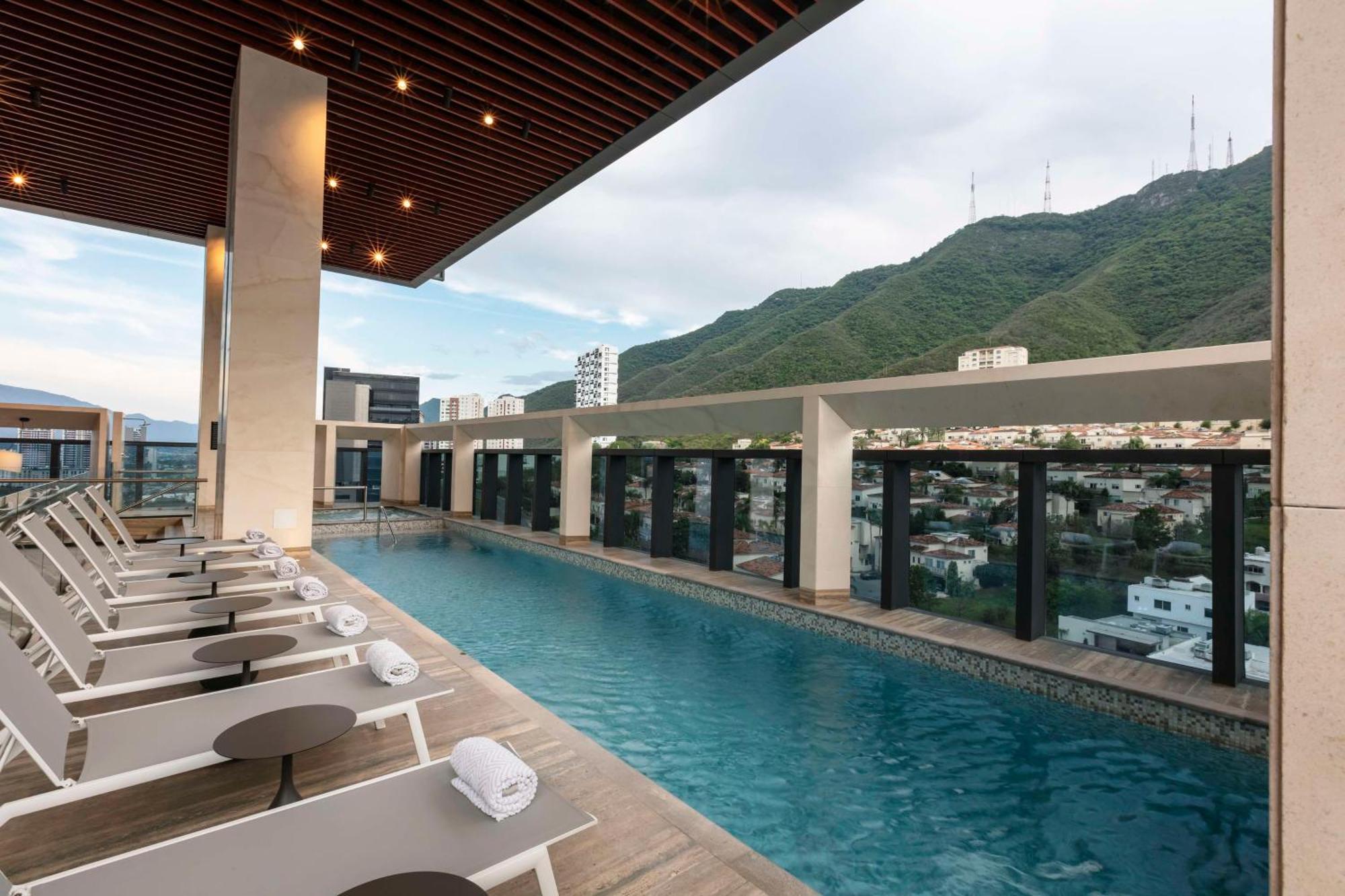 Hilton Monterrey Valle Екстериор снимка