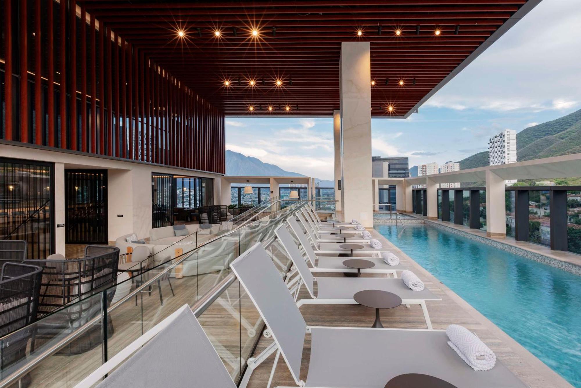 Hilton Monterrey Valle Екстериор снимка