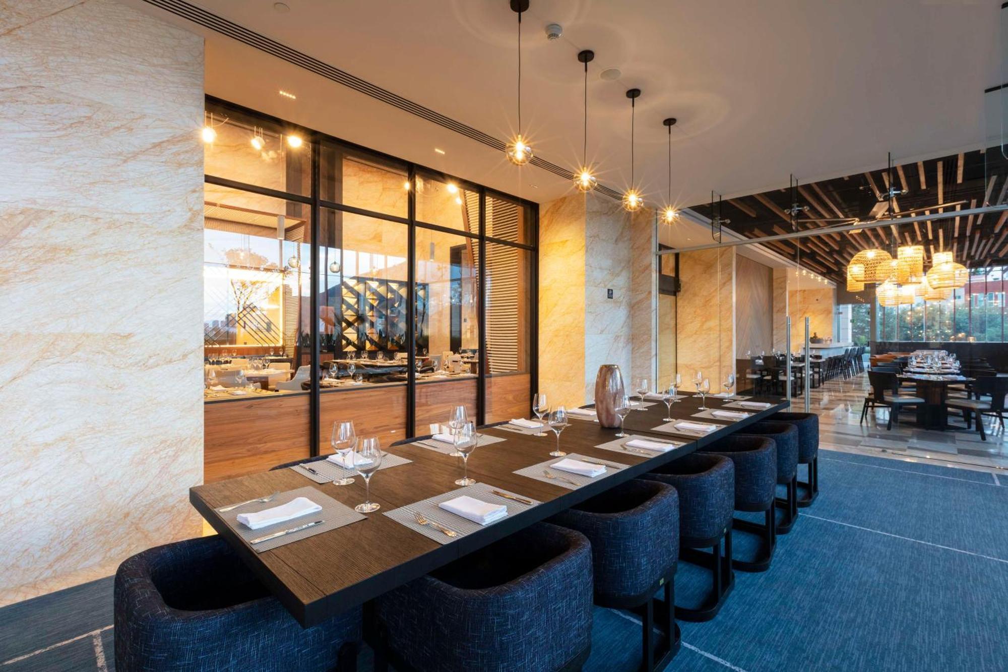 Hilton Monterrey Valle Екстериор снимка