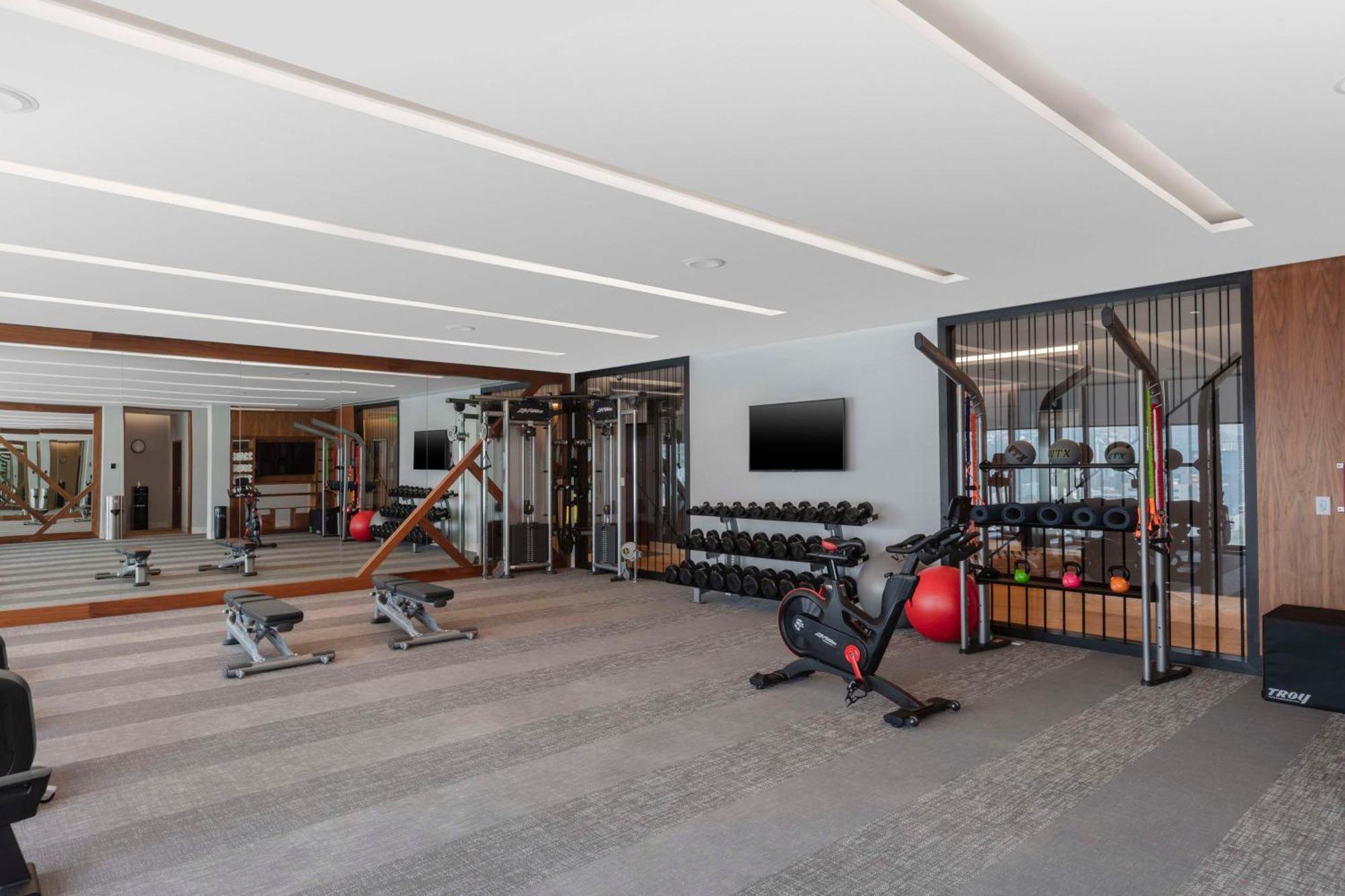 Hilton Monterrey Valle Екстериор снимка