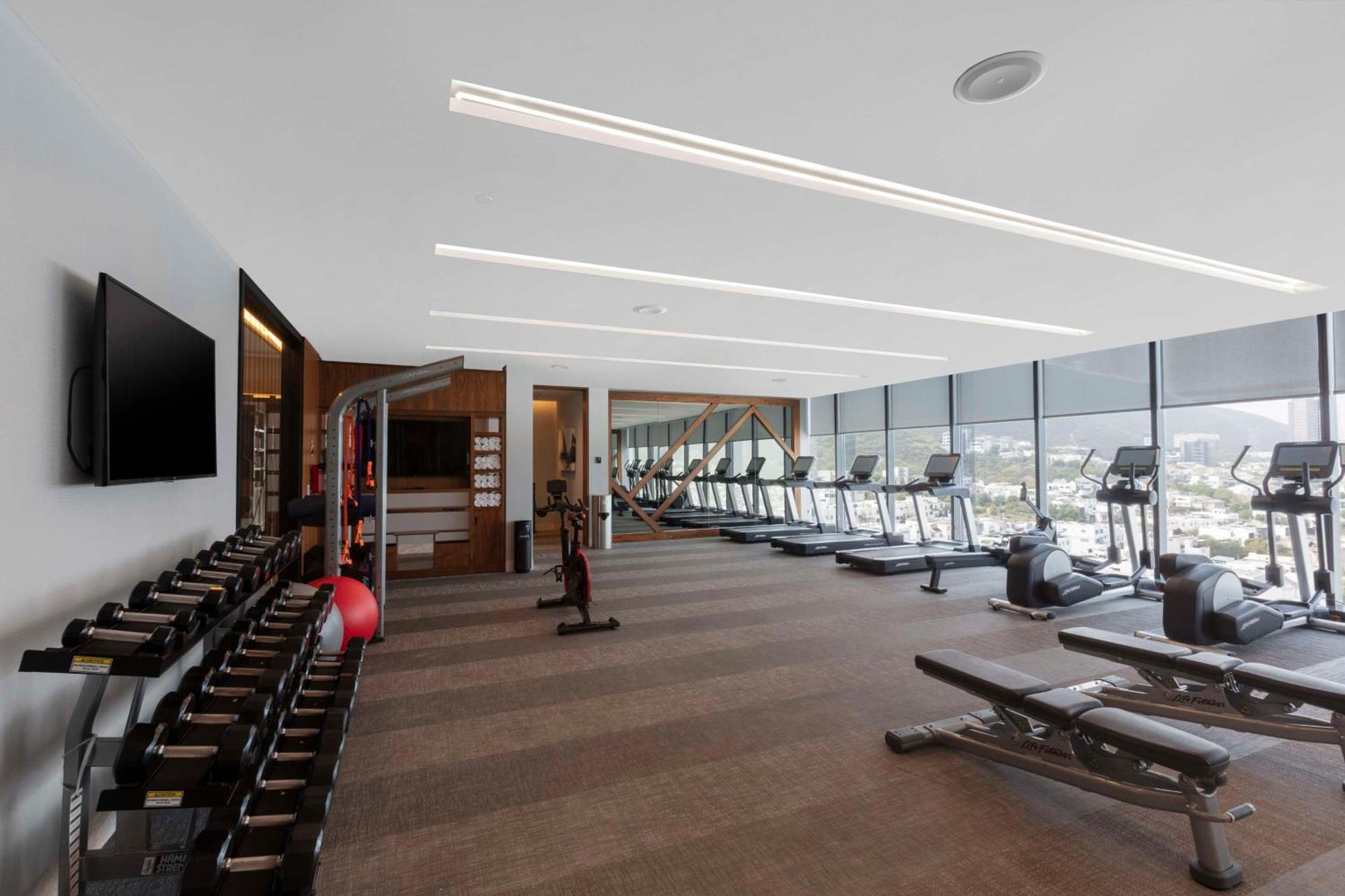Hilton Monterrey Valle Екстериор снимка